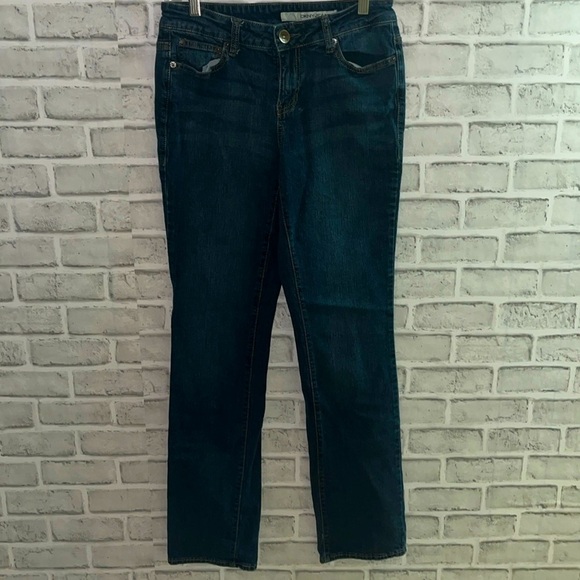 DKNY- jeans size 4 - boot cut dark blue jeans - Picture 1 of 6